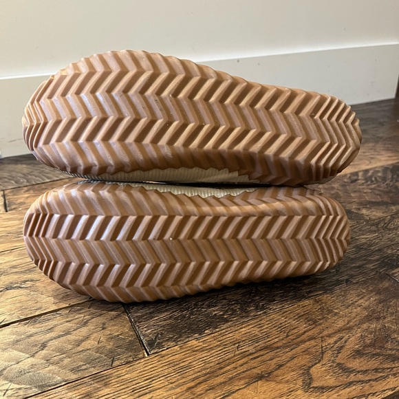 SOREL Out 'N About Womens Tan Boots - Picture 10 of 12